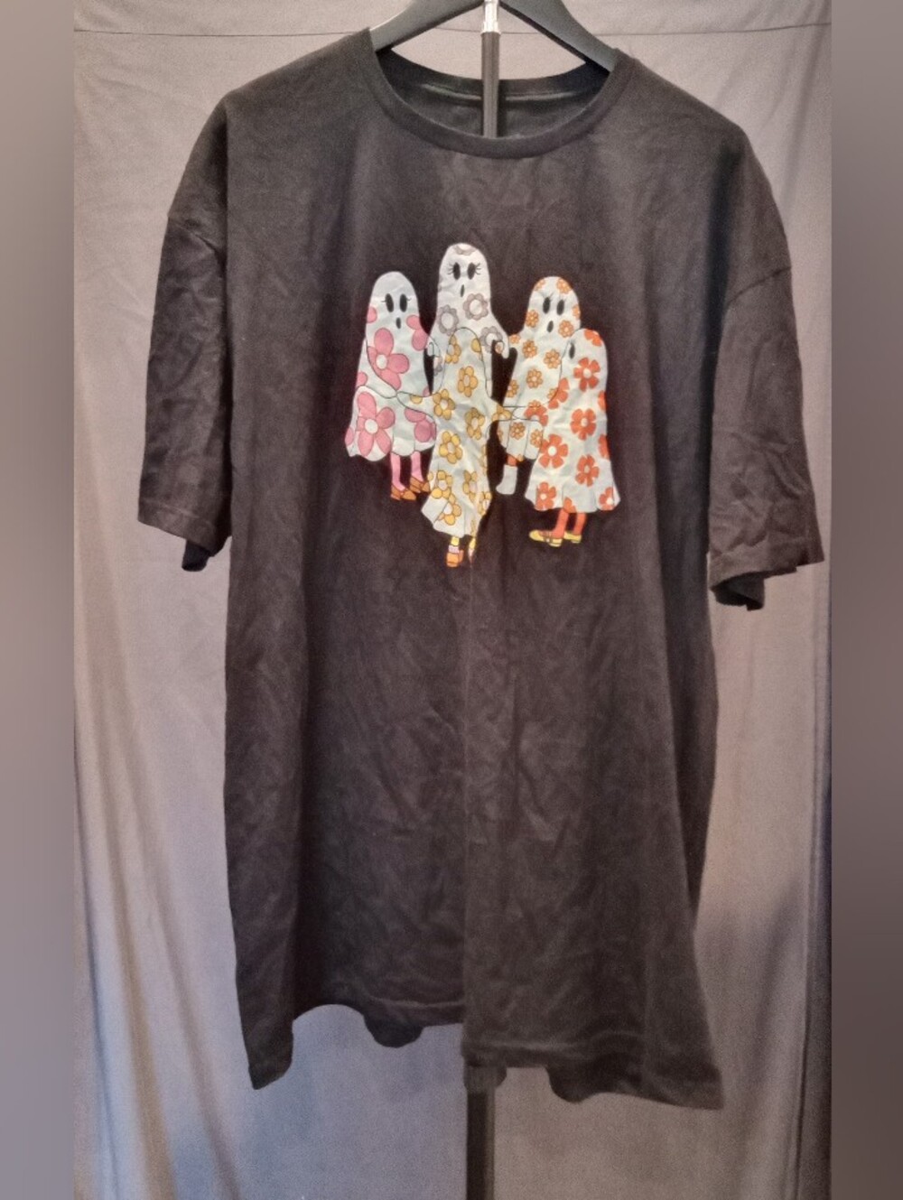 Attic Salt Black Graphic Short Sleeve Tee with Floral Ghosts Women's Size 2X